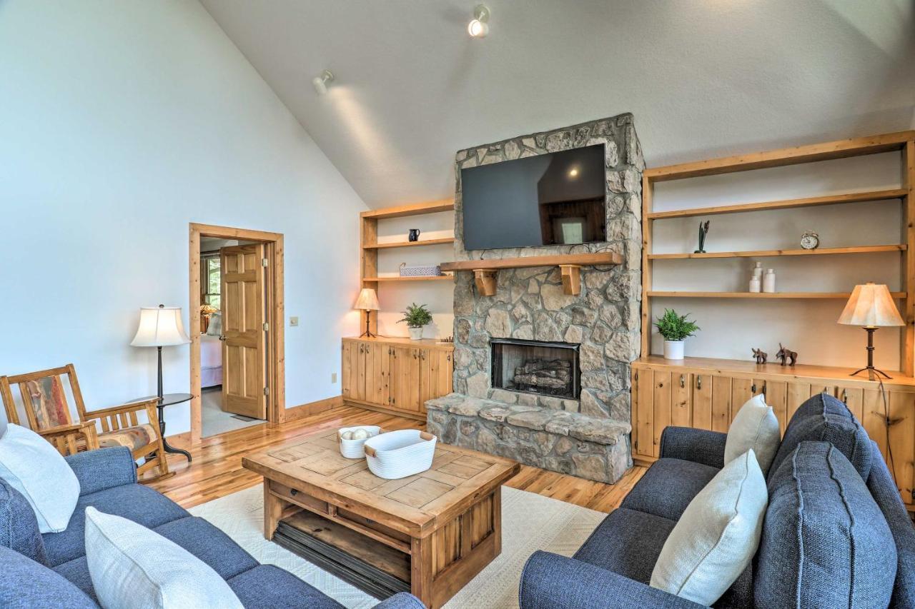Sapphire Retreat With 2 Decks, Views And Resort Access Екстер'єр фото